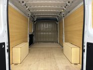 Peugeot Boxer 35 L3H2 Professional 140 ps Panel Van 13