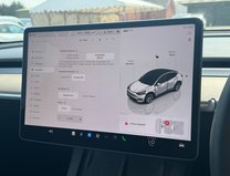Tesla Model Y (Dual Motor) Long Range SUV 5dr Electric Auto 4WDE (384 bhp) 22