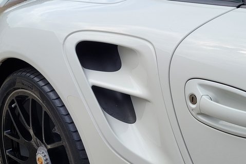 Porsche 911 997.2 TURBO S PDK 17