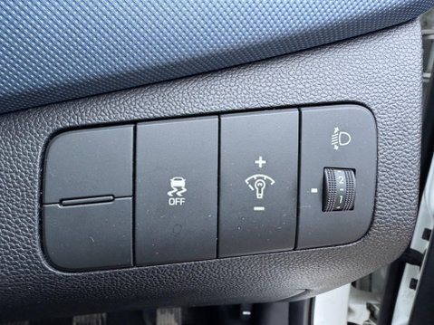 Hyundai i10 1.2 Premium Euro 5 5dr 17