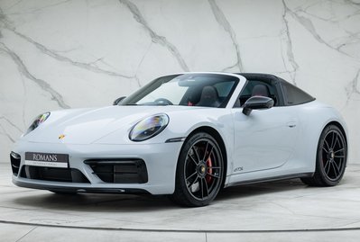 Porsche 911 Targa 4 GTS (992)