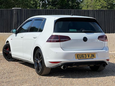 Volkswagen Golf GTI PERFORMANCE DSG 2