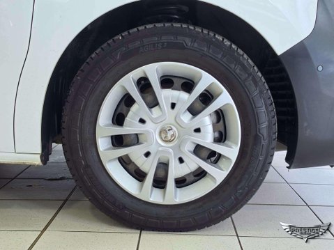 Vauxhall Vivaro 2.0 Turbo D 3100 Dynamic L2 H1 Euro 6 (s/s) 6dr 64