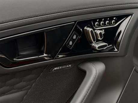 Jaguar F-Type 5.0 V8 75 Coupe AWD 66