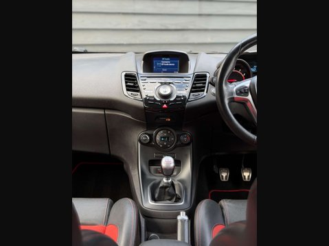 Ford Fiesta 1.6T EcoBoost ST-3 Hatchback 3dr Petrol Manual Euro 6 (182 ps) 7