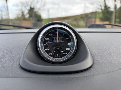 Porsche 911 CARRERA 2 18