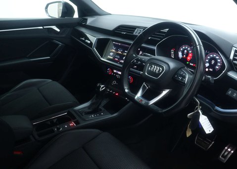 Audi Q3 1.5 Q3 Black Edition 35 TFSI MHEV Semi-Auto 5dr 43