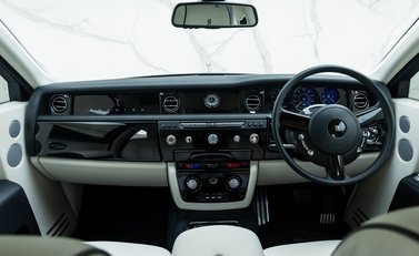 Rolls-Royce Phantom Series II 25