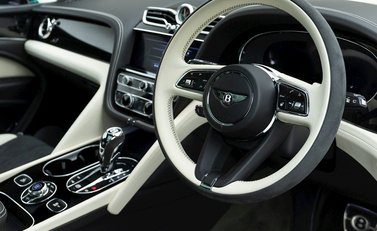 Bentley Bentayga V8 S 9