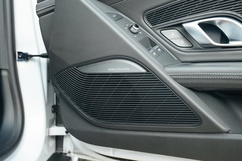 Audi R8 5.2 FSI V10 Plus S Tronic quattro Euro 6 (s/s) 2dr 28