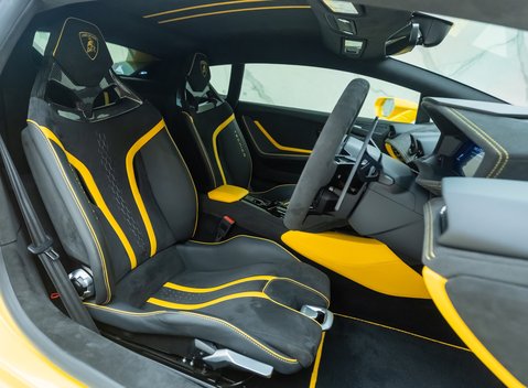 Lamborghini Huracan Tecnica 11