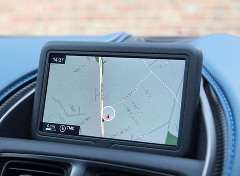 Aston Martin DBS Superleggera 17