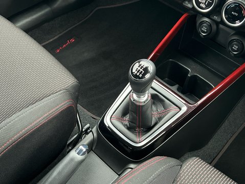 Suzuki Swift SPORT BOOSTERJET MHEV 28