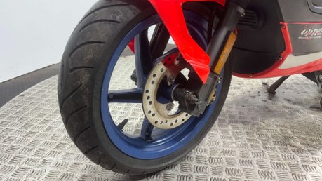 Aprilia SR 50 2001 SPARES OR REPAIR RUNNING 50CC PROJECT 25