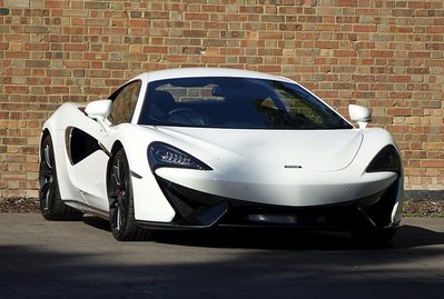 McLaren 570S 