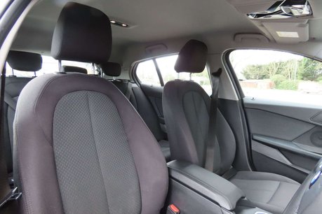 BMW 1 Series 1.5 118i SE DCT Euro 6 (s/s) 5dr 8