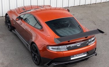 Aston Martin Vantage GT8 9