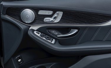 Mercedes-Benz GLC 63 S 4Matic Coupe 23