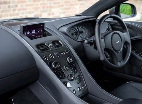 Aston Martin Vanquish S 15