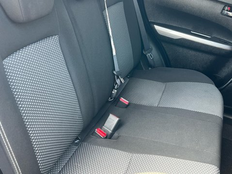 Suzuki Vitara SZ-T 46
