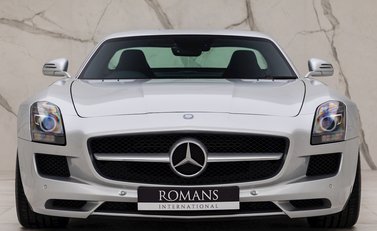 Mercedes-Benz SLS AMG 4