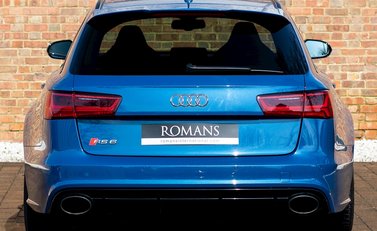 Audi RS6 Avant Performance 5