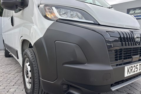 Peugeot Boxer 35 L3H2 Professional 140 ps Panel Van 20