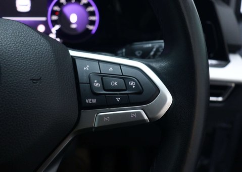 Volkswagen Golf 1.0 eTSI MHEV Life Hatchback 5dr Petrol Hybrid DSG Euro 6 (s/s) (110 ps) 38