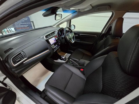 Honda Fit 1.5 VVTi Hybrid 43