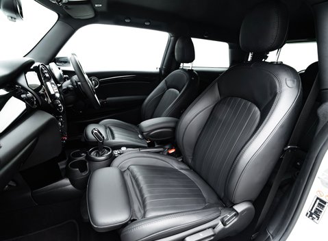 Mini Hatch JOHN COOPER WORKS 21