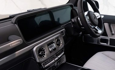 Mercedes-Benz G Series G 400 D 4MATIC AMG LINE PREMIUM PLUS 12