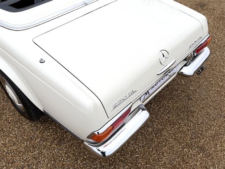 Mercedes-Benz SL Series 230SL Pagoda 25