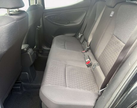 Toyota Yaris 1.5 Yaris Design HEV CVT 5dr 15