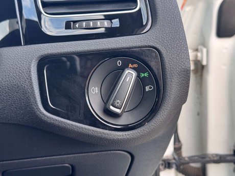 Volkswagen Golf 2.0 Golf R DSG 4WD 5dr 32