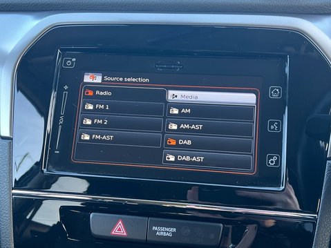 Suzuki Vitara SZ-T BOOSTERJET MHEV 23