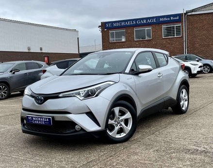 Toyota C-HR 1.8 C-HR Icon HEV CVT 5dr 1