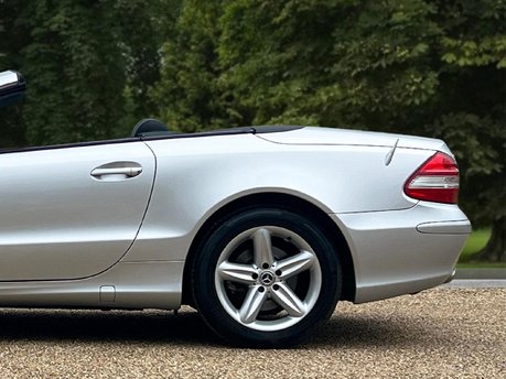 Mercedes-Benz SL Series SL350 10