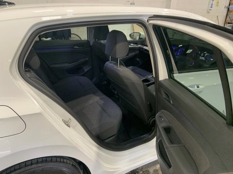 Volkswagen Golf LIFE ETSI DSG 10