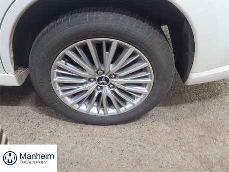 Mitsubishi Outlander 2.4h TwinMotor 13.8kWh Juro SUV 5dr Petrol Plug-in Hybrid CVT 4WD Euro 6 (s 4