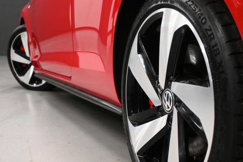 Volkswagen Golf 2.0 Golf GTi Performance TSi 3dr 9