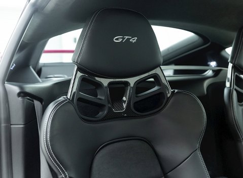 Porsche 718 Cayman GT4 11