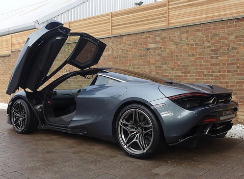 McLaren 720S Luxury 12