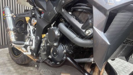 Suzuki GSR750 2011 ONLY 16K GOOD RUNNING NAKED PROJECT BIKE 750CC INLINE 4 24