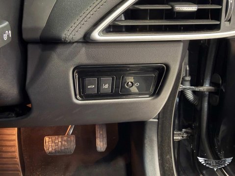 Jaguar XE 2.0d Portfolio Auto AWD Euro 6 (s/s) 4dr 60