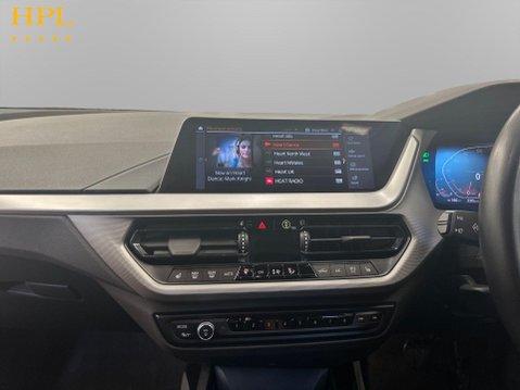 BMW 1 Series 1.5 118i SE (LCP) Hatchback 5dr Petrol DCT Euro 6 (s/s) (136 ps) Air Con - 18