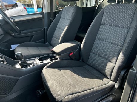 Volkswagen Touran 1.6 TDI BlueMotion Tech SE Family DSG Euro 6 (s/s) 5dr 21