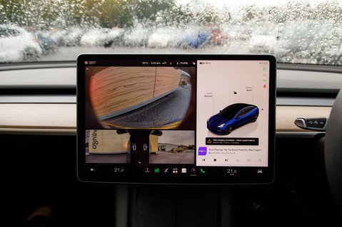 Tesla Model 3 MODEL 3 18