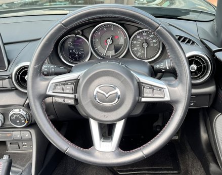 Mazda MX-5 SPORT NAV 20