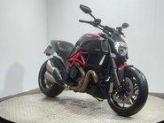 Ducati Diavel 1198 CARBON EDITION 24K 1 OWNER JUST SERVICED MOT APRIL 2027 3