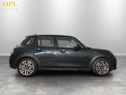Mini Hatch 1.5C Classic Hatchback 5dr Petrol Steptronic Euro 6 (s/s) (156 ps) Parking 8